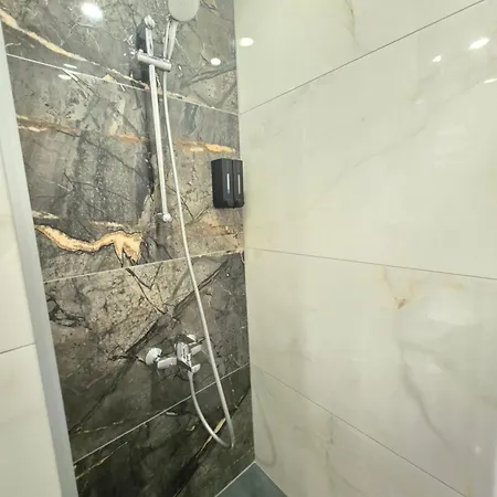 Apartament Malavi F4 Center *