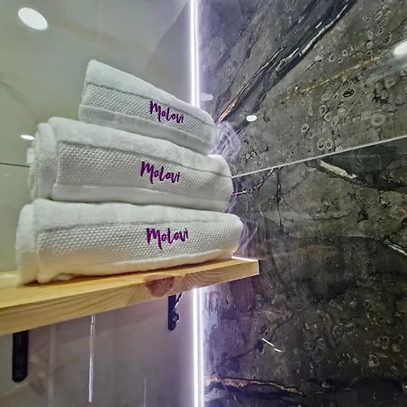 Malavi F4 Center Ruse