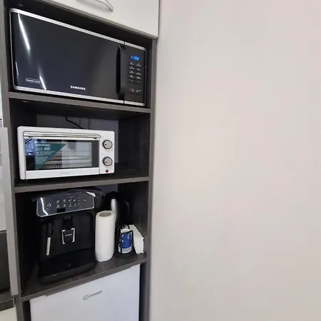 Malavi F4 Center Ruse