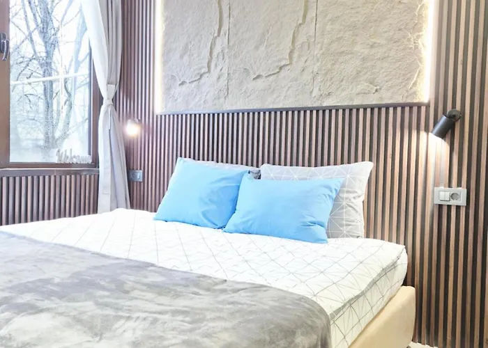 Malavi F4 Center * 鲁塞