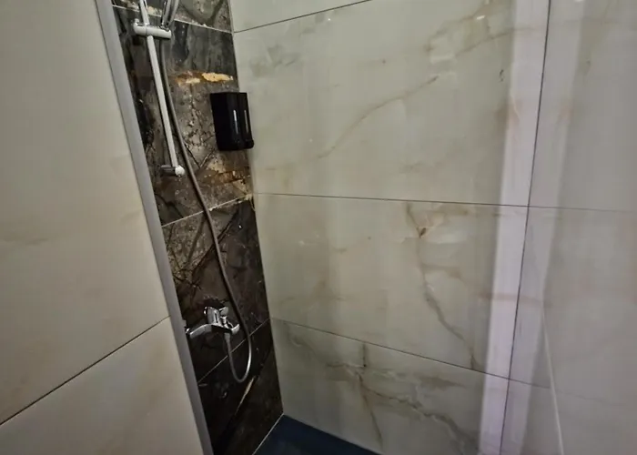 Malavi F4 Center 公寓 鲁塞