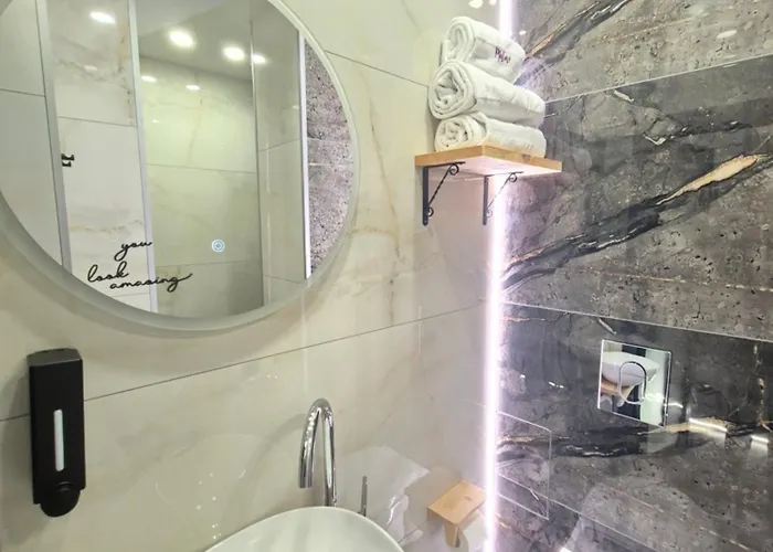 公寓 Malavi F4 Center